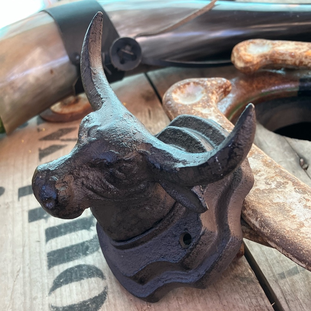 Rustic Cast Iron Bull Head Wall Hook Heavy